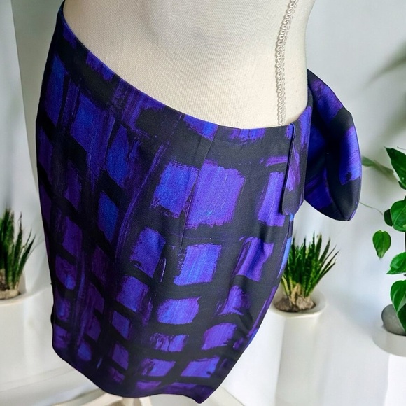 NWT Moschino Couture Purple & Black Abstract Print Bow Detail Mini Skirt Size 8 - Picture 11 of 16